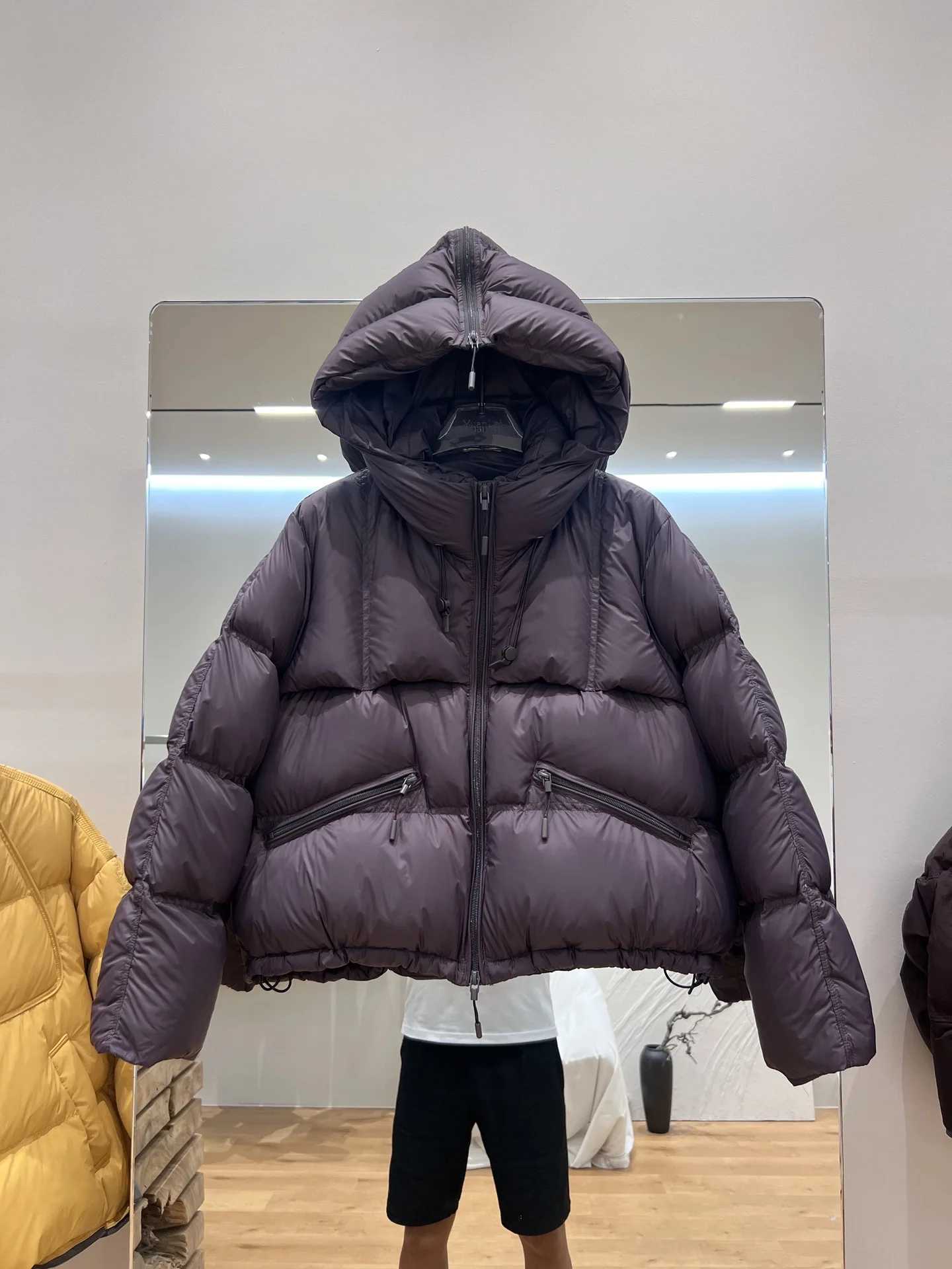 Winter Short Hooded Warm Down Jacket Female Puff Thicken Drawstring Jackets Women White Duck Down Zipper Fluffy Parker OutwearsT251105