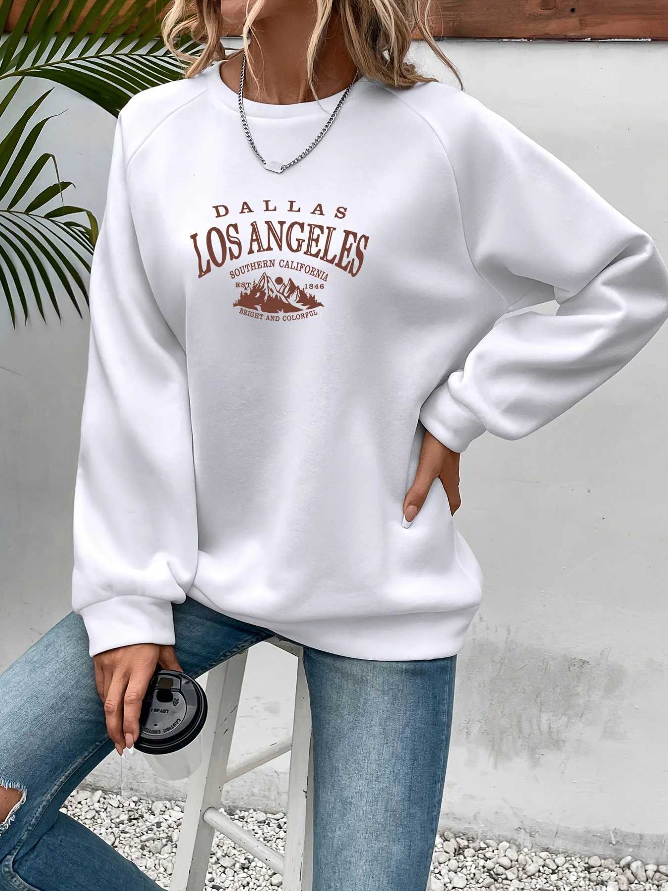 Womens autumn and winter casual wide pine mountain and letter pattern print warm and velvet long sleeved round neck sweatshirtT251105