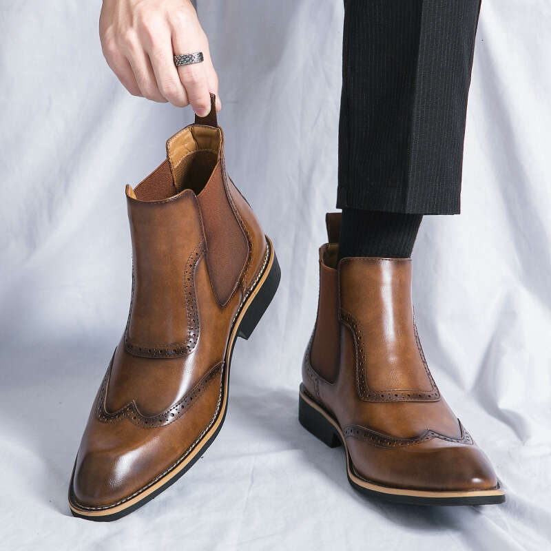 Large size new Martin fashionable men's autumn and winter leather boots trend British Chelsea mid top casual shoes