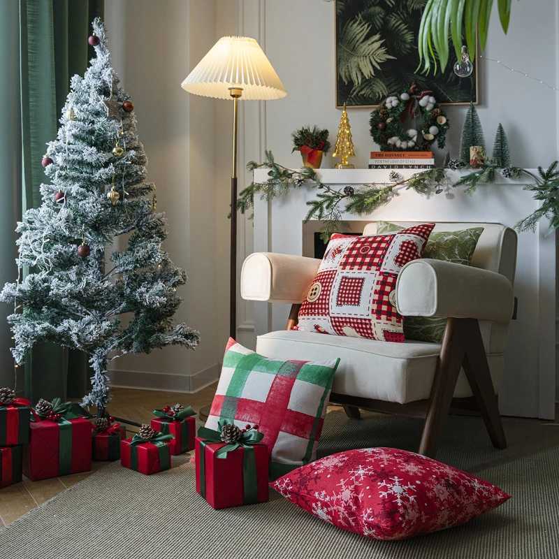 2Pcs 60X60CM Christmas Print Cushion Cover Red and Green Christmas Plaid Pillow Covers Decorative Home Holiday Decor Pillow Case Y251105