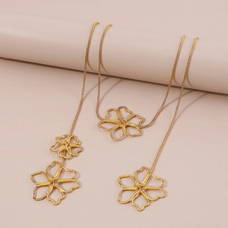 Elegant Choker Necklace Hollow Flower Pendant Clavicle Chain Long Rope Chain Boho Style Sweater Chain Fashion Jewelry 251031