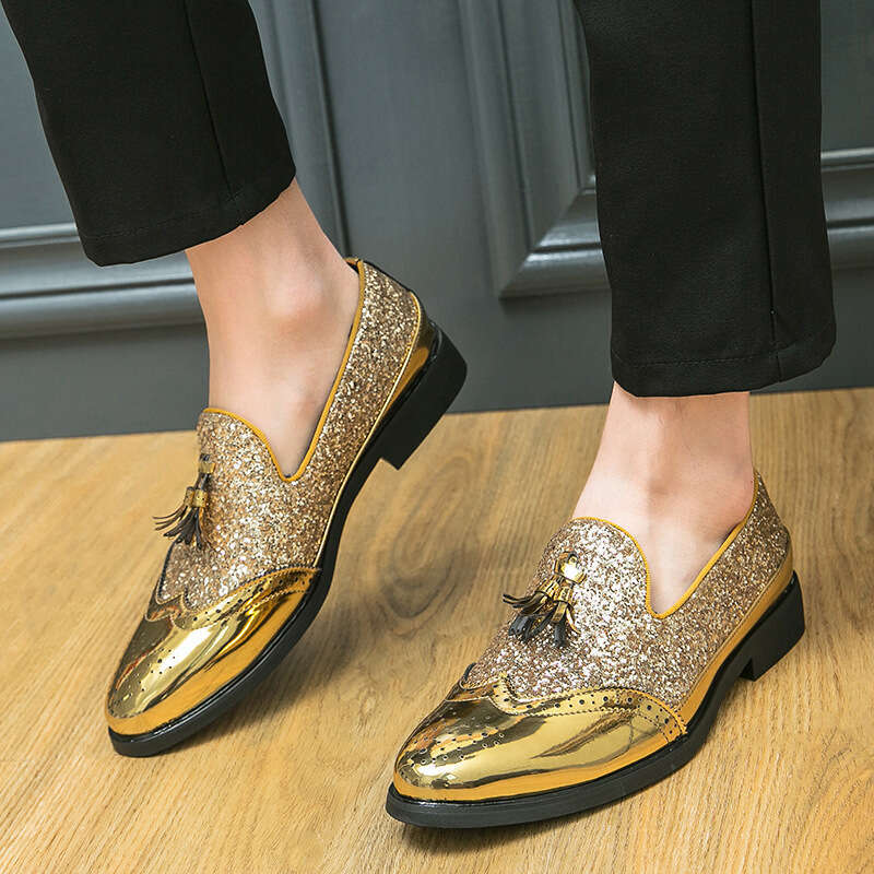 Men's in plus size, casual fashionable men's foot covers, tassel leather shoes, British style hairstylist, sequined trendy shoes