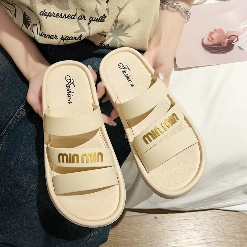 designer shoes 2025 new Women's summer style slippers fashionable and versatile flat-bottomed one-word slippers suitable for outdoor wear leisure