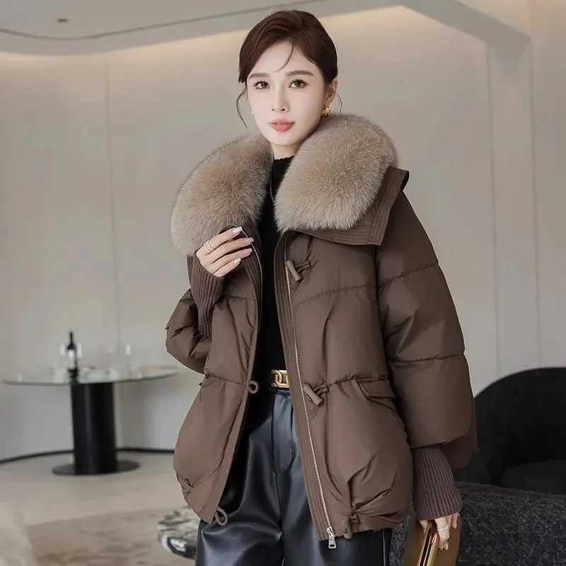 Winter New 2025 Down Cotton Jacket Short Parka Coat Western Korean Version Loose Cotton Jacket Big Fur Collar Thick OvercoatT251105