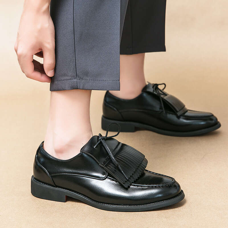 Large size 2023 Spring and Autumn season British style small leather shoes, men's trend tassel loafers, one foot single shoes
