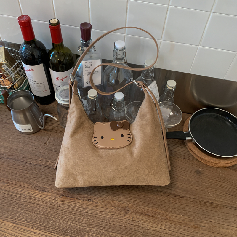 Spring women's fashionable, simple, casual, luxurious party handbag, large capacity crossbody bag, essential shoulder bag for college students sh