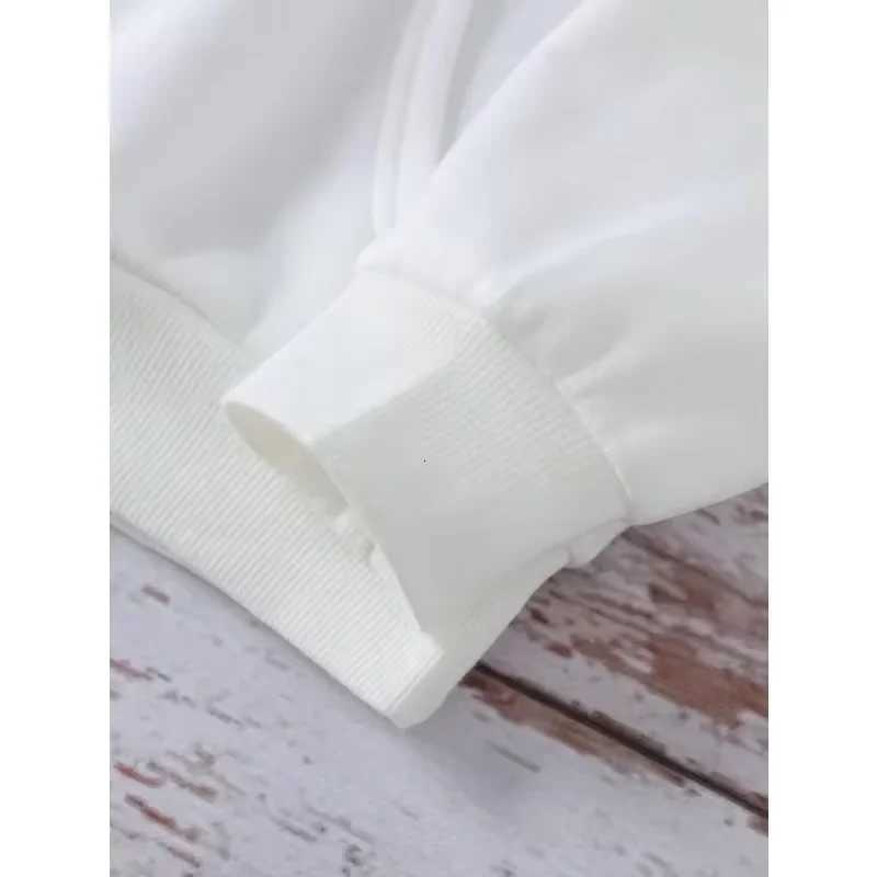 Harajuku Aesthetic Unisex Pullover Sweatshirt Vintage Cute Platypus Loves Drinking Bubble Tea Hoodie Women/men HoodiesT251105