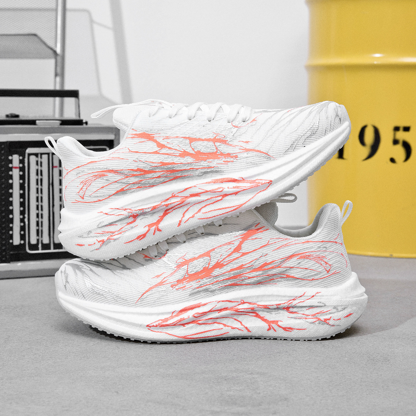 2025 New Fashion Lightweight Breathable Running Shoes for Men & Women Thick Sole Mesh Sneakers