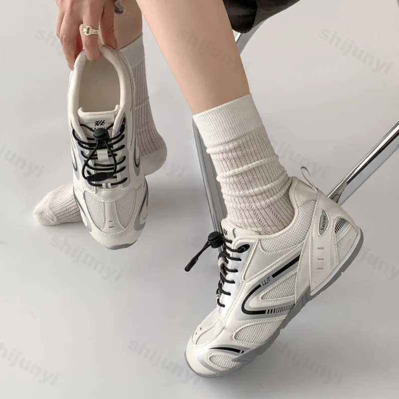 Casual Sports Lace Up Shoes for Wen 2025 New Style Spring Cfortable Versatile Fion Low Top Flat Non Slip Sneakers Y251105