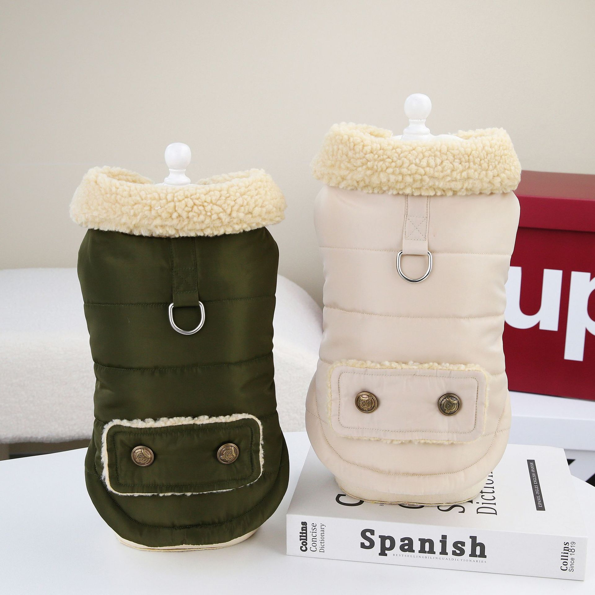 Warm Fleece Collar Pet Vest, Padded Winter Coat for Small Dogs Cats, Stylish Green & Beige Pet Jacket with D-Ring & Pocket, Suitable for Poodle, Bicho