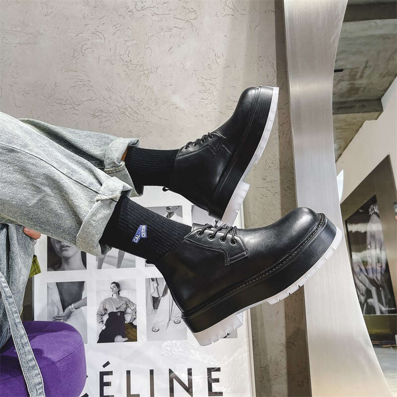 Transparent thick sole height increasing big head casual leather shoes for men with a sense of luxury 2022 British style versatile lace up black short