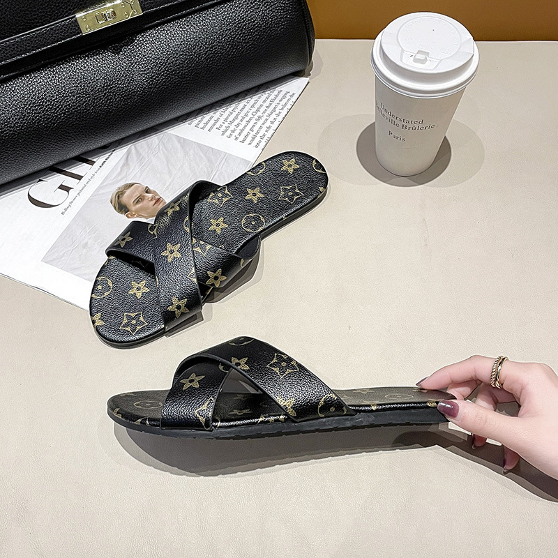 new Spring and Summer Star Toe-Loop Flat Popular Slippers Round Toe Non-Slip Sandals for Women