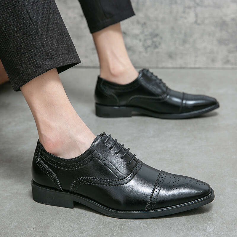 Men's oversized new fashionable men's block carved shoes, trendy British style leather shoes