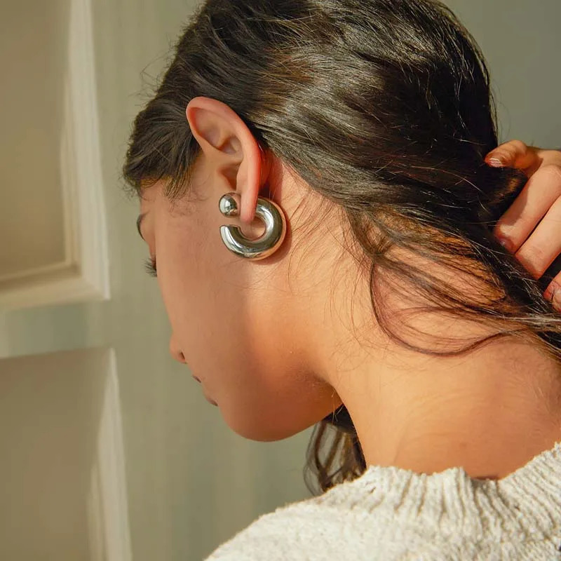 Stainless steel Cshaped round bulky earrings jewelry waterproof metal texture attractive accessories for women gifts 250326