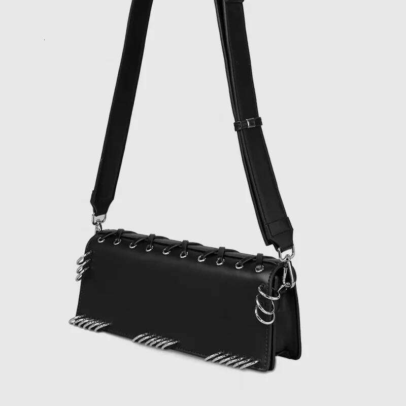 Womens Shoulder Haruku Fashion Gothic Casual Black Chains Circle Handbag Hot Girls Pu Leather Ladies Motorcycle Bag Sac St1105