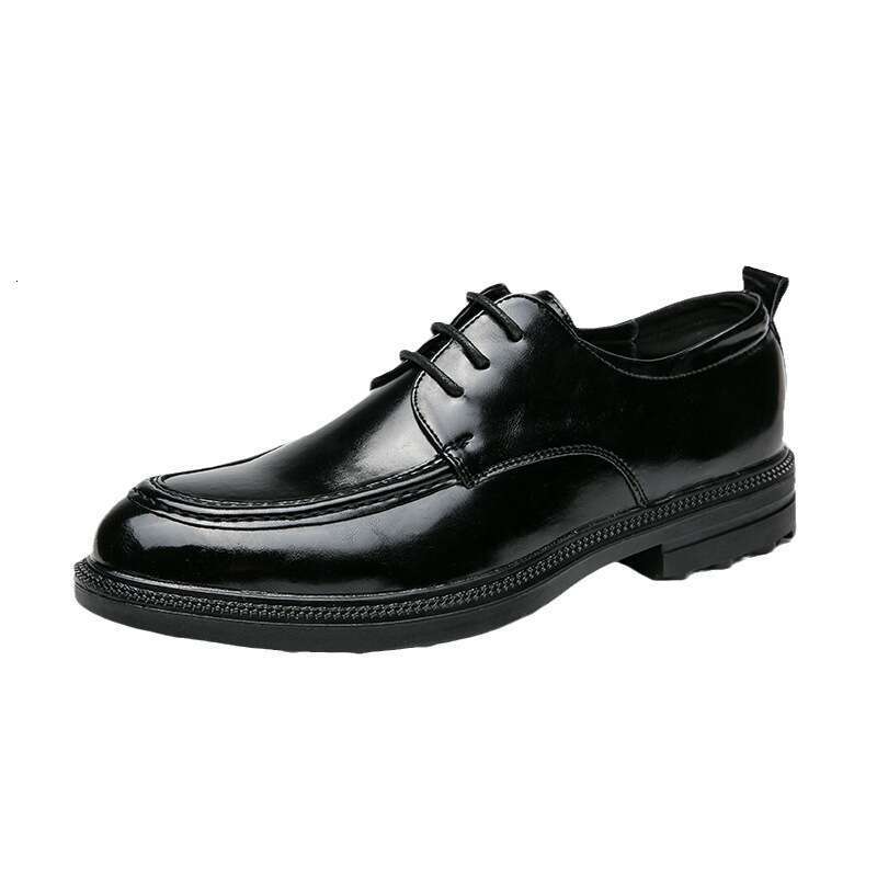 Large size lace up casual with a shiny cover, business lazy shoes, hairstylist, black leather shoes for men