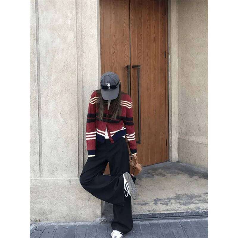 Women Clothes Spring Autumn Fashion Korean Button Striped Female All-Match Temperament Appear Thin Cardigan Sweater Coat Top Tee Designer Sweater Bear