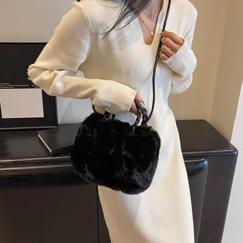New Plush Winter Women Fashion Handbags Cloud Faux Fur Fashion Casual Womens Shoulder Bag Fluffy Crossbody Bag Z251104