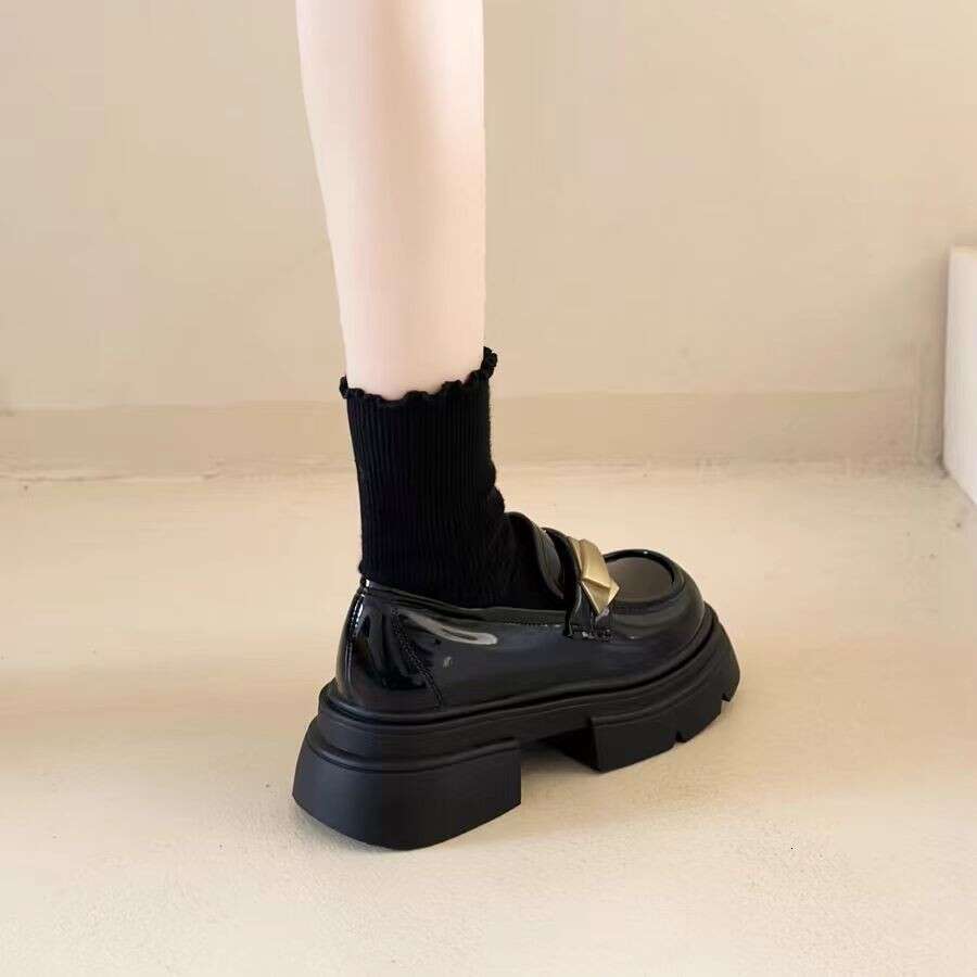 Black thick soled British style small leather shoes for women, Mary Jane, stepping on loafers, single shoes, 2025 Spring and Autumn new item