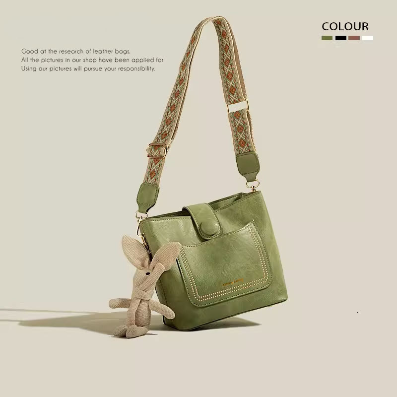 2025S New Model Designer Women S Woven Wide Straps And Large Capacity Bags Are Popular Women S Versatile Single Shoulder Crossbody Bucket Bag Totebag