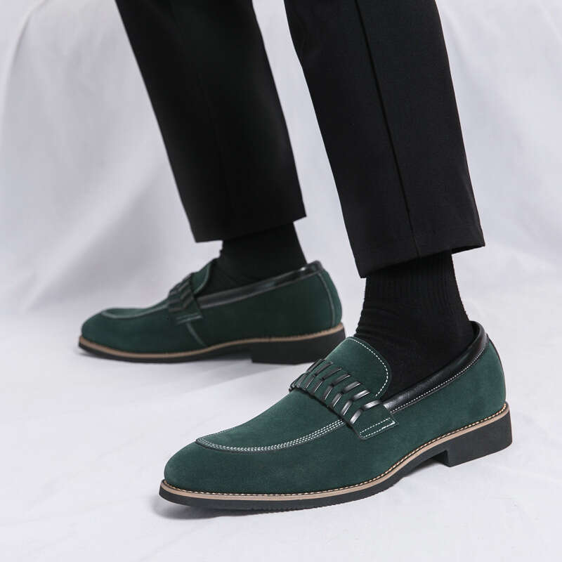 Men's shoes in plus size, four season new casual leather fashionable men's frosted leather, lazy shoes, loafers