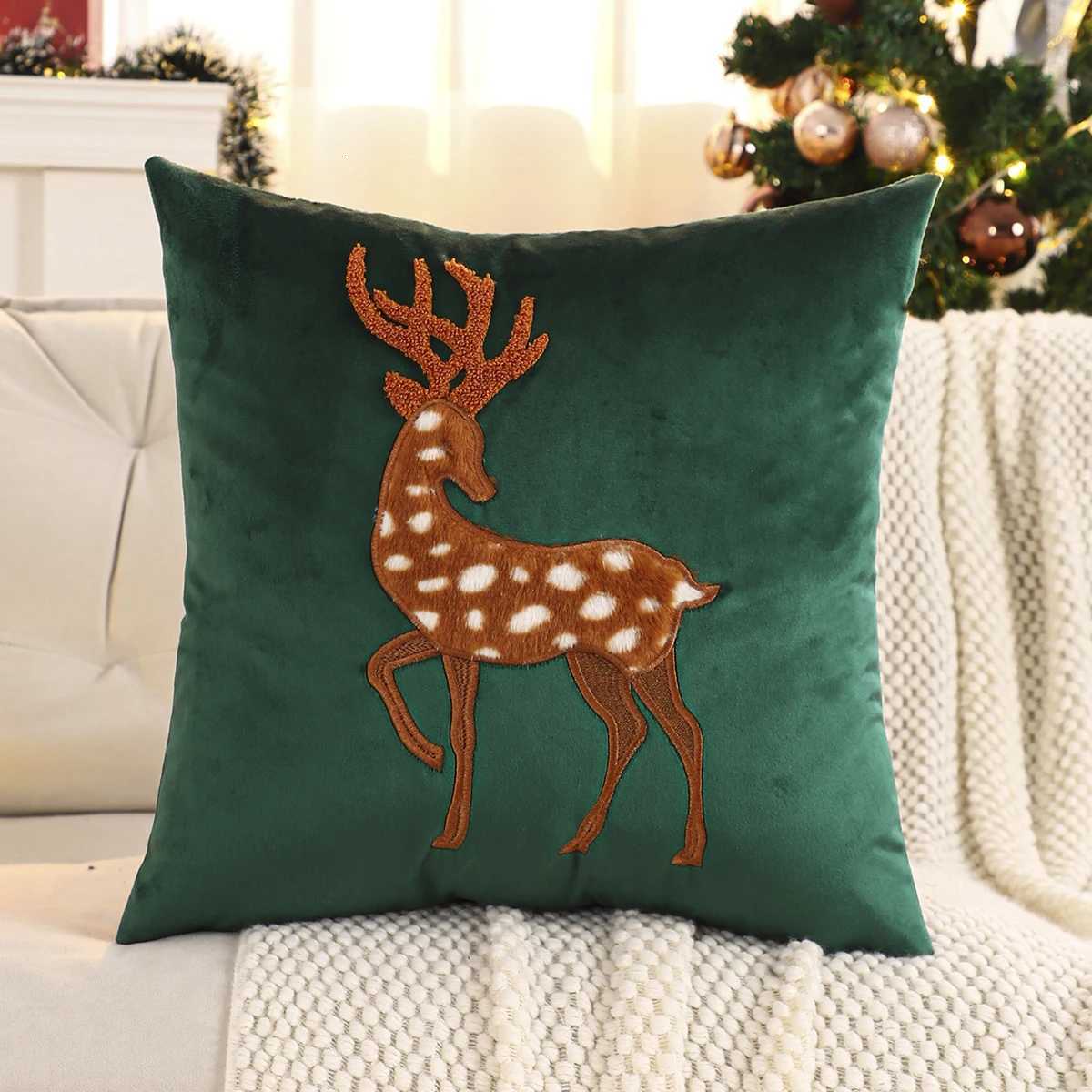 1 PC Christmas Deer Throw Pillow Cover Velvet Embroidery Christmas Decoration Living Room Y251105