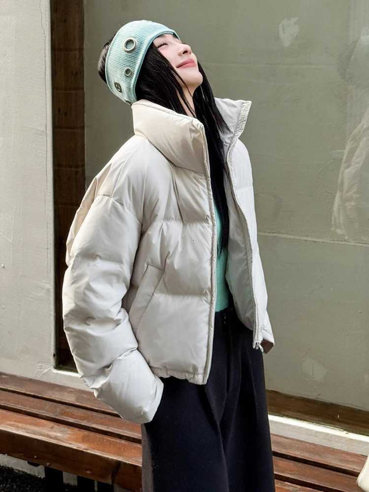 Winter Stand Collar Fluffy Short Down Jacket Female Puff Thicken Warm Solid Jackets Women White Duck Down Zipper Parker OutwearsT251105
