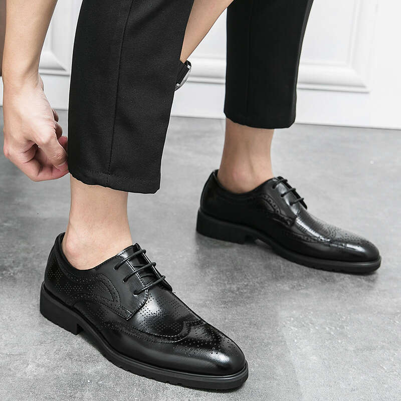 Large Business Dress Leather for Men's 38-46 Spring British Block Carved Wedding Groom Shoes