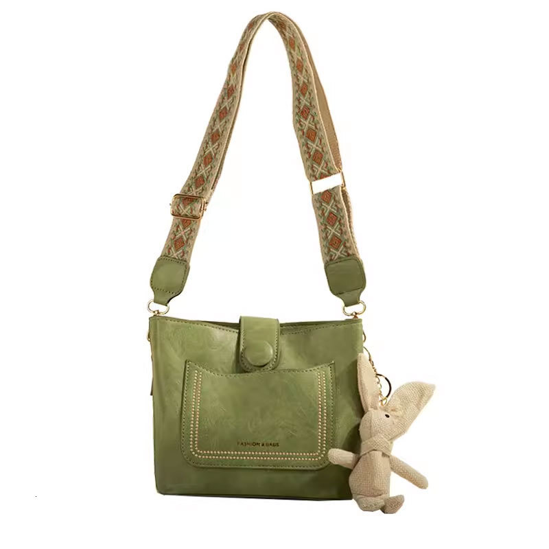 2025S New Model Designer Women S Woven Wide Straps And Large Capacity Bags Are Popular Women S Versatile Single Shoulder Crossbody Bucket Bag Totebag