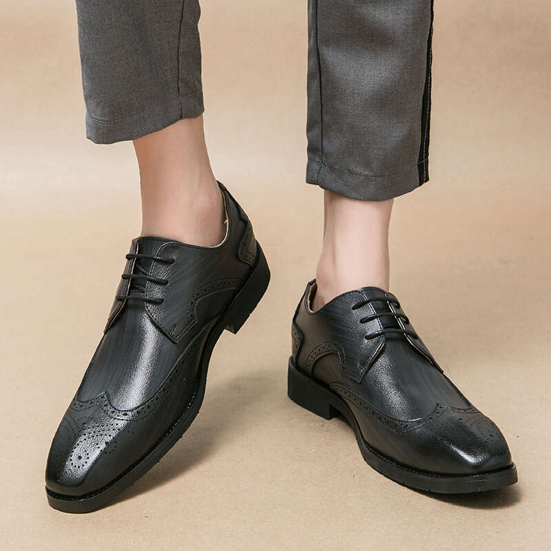 Large in size 46, British patchwork block carved leather shoes, 2023 Spring and Autumn new business casual wedding shoes