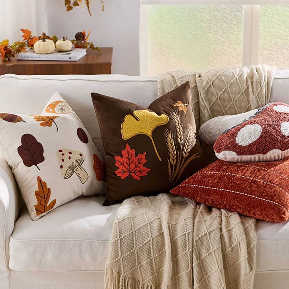 Autumn Thanksgiving Pillowcase Fashion Jacquard Embroidery Maple Leaf Throw Cushion Cover Headboard Pillowcases 30x50/45x45cm Y251105