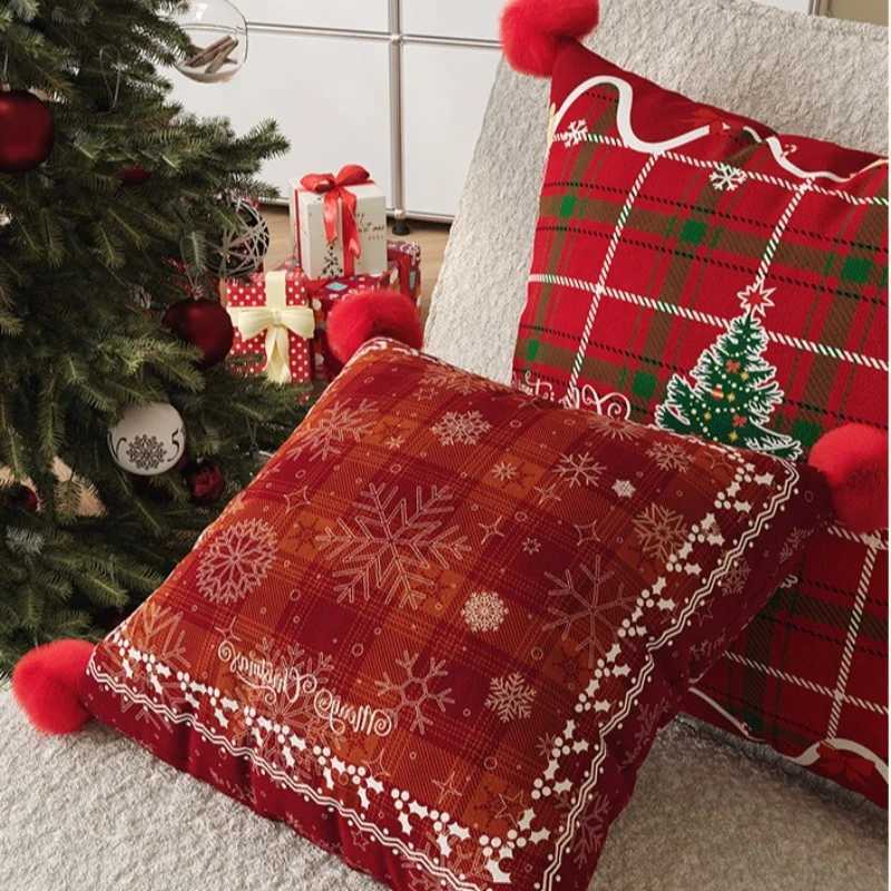 2-Pack Christmas Cushion Cover Square Double Sided Print Pillow Covers Velvet Pillow Cases with Big Pom Poms Festive Home Decor Y251105