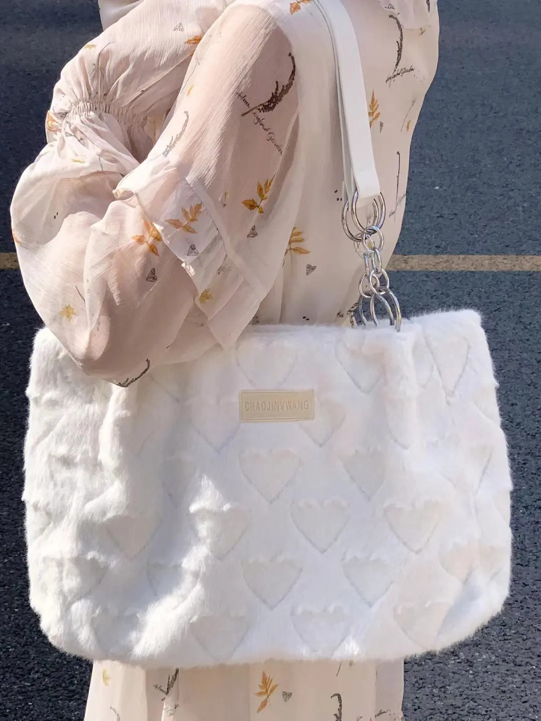 Sweet Love Heart Purse Womens Furry Tote Bags Winter Fashion Ladies Faux Fur Handbags Elegant Female Soft Plush Shoulder y251103