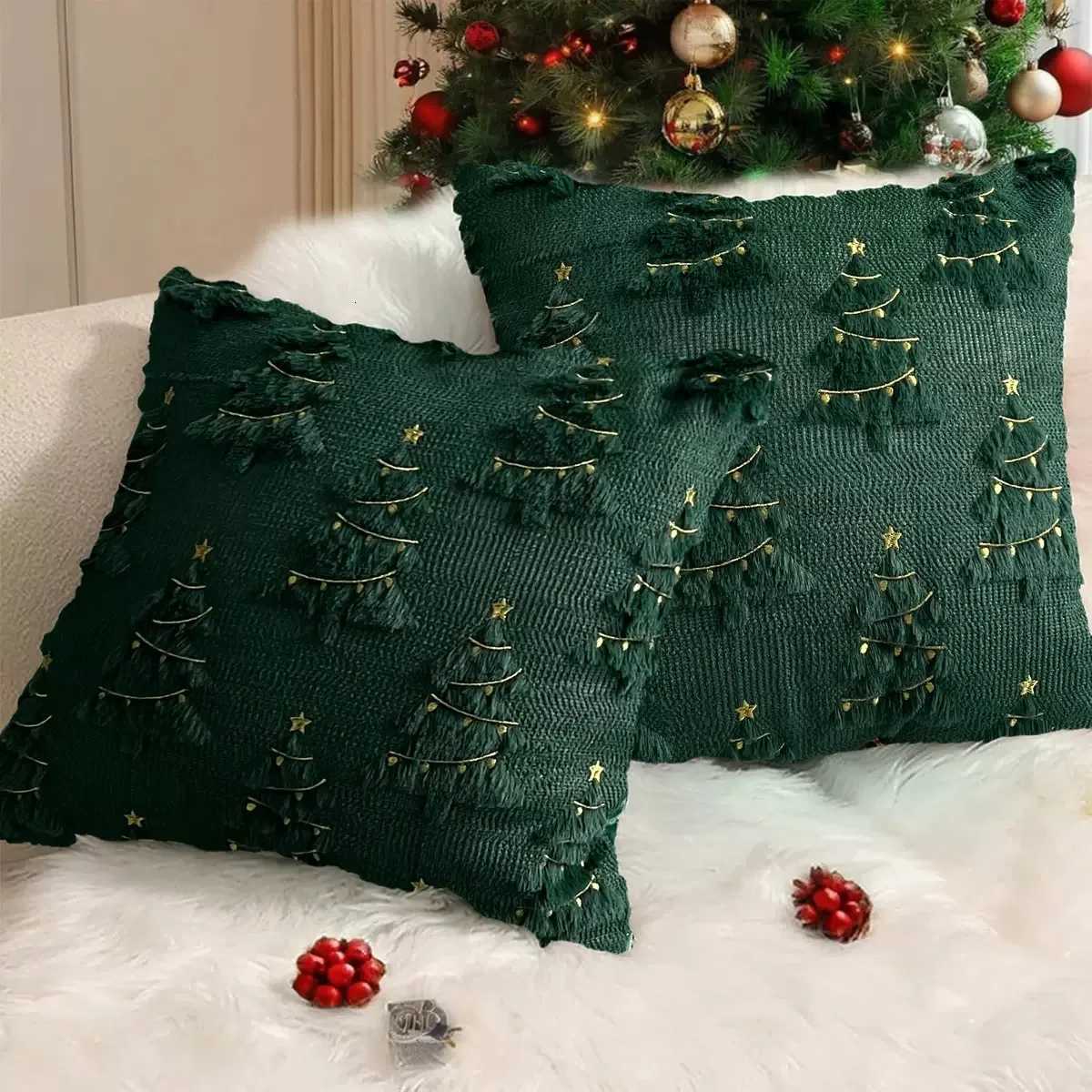 Red Christmas Throw Pillow Covers 18x18 Soft Faux Fur Pillow Cases Holiday Decorations Fluffy Plush Accent Couch Cushion Y251105