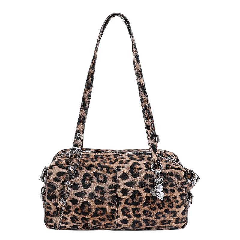 Personality Trendy Casual Textured Large-Capacity Pillow Bag 2025 Spring New Style Stylish Womens Shoulder Tote Bag Z251104