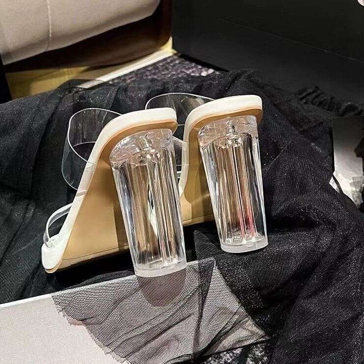 Small stature, not tiring feet, high heels, women's sandals, 2024 summer new transparent design, crystal cool slippers for external wear