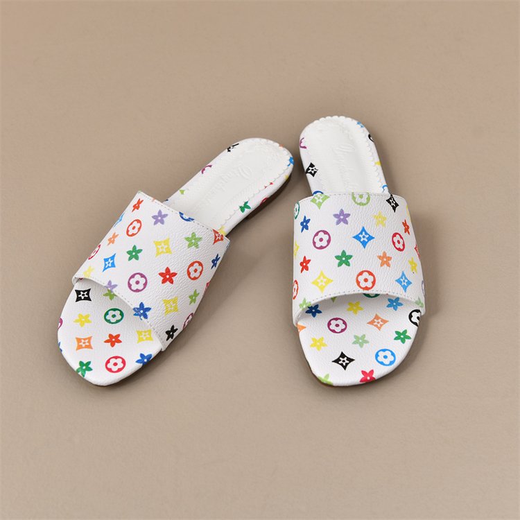 new Style Colorful Logo Printed Black and White Slippers Trendy Design Fashionable and Versatile Eye-catching for Going Out Casual Women's Slippe
