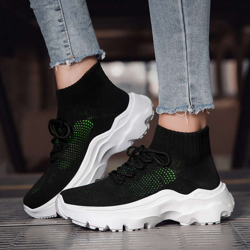 Large size Flyknit couple casual sports 2023 new spring autumn season one foot kick mid tube socks dad and women's shoes