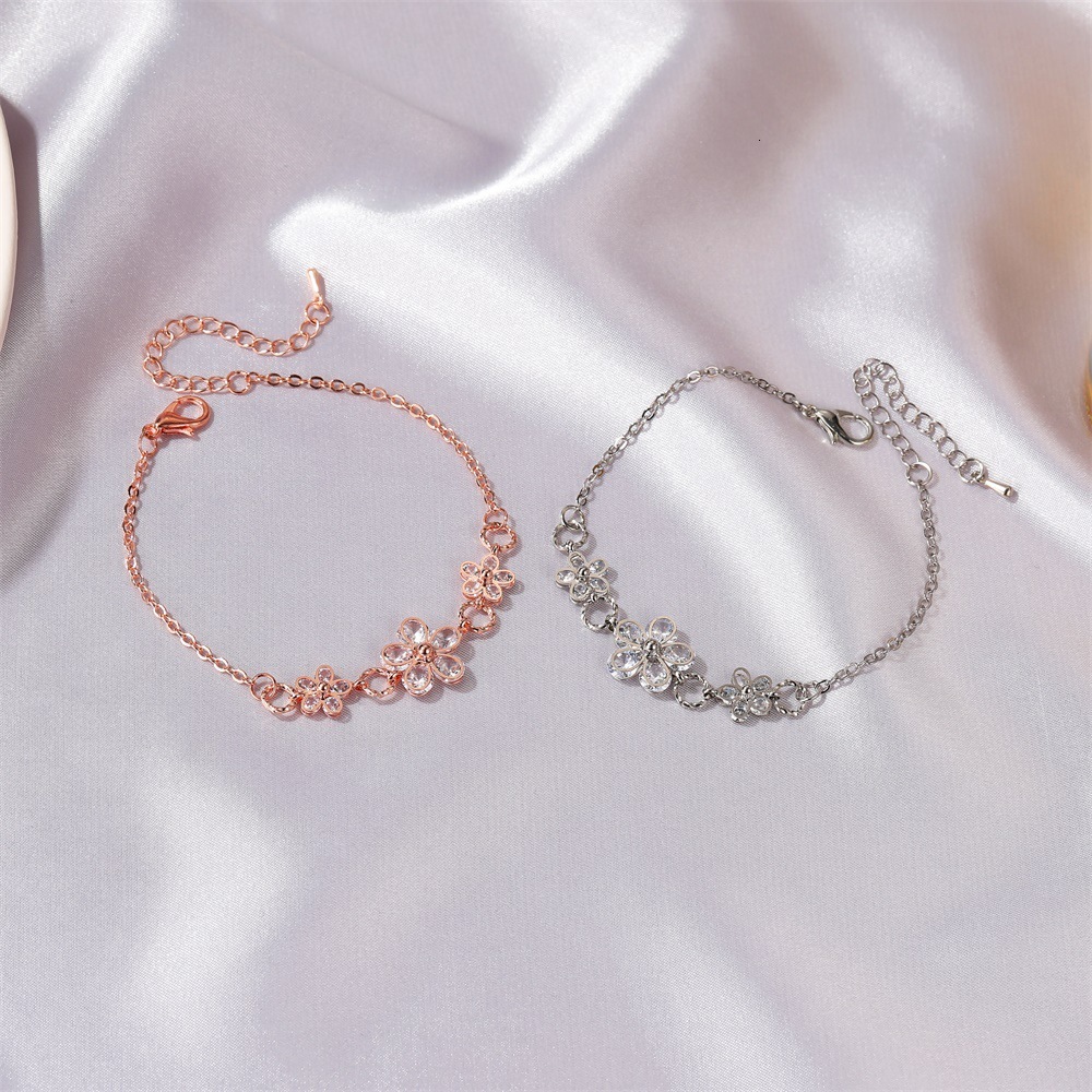 Korean Style Fresh Crystal Flower Bracelet for Women, Niche Design, Student Temperament Bracelet, Ins Internet Celebrity Birthday Gift
