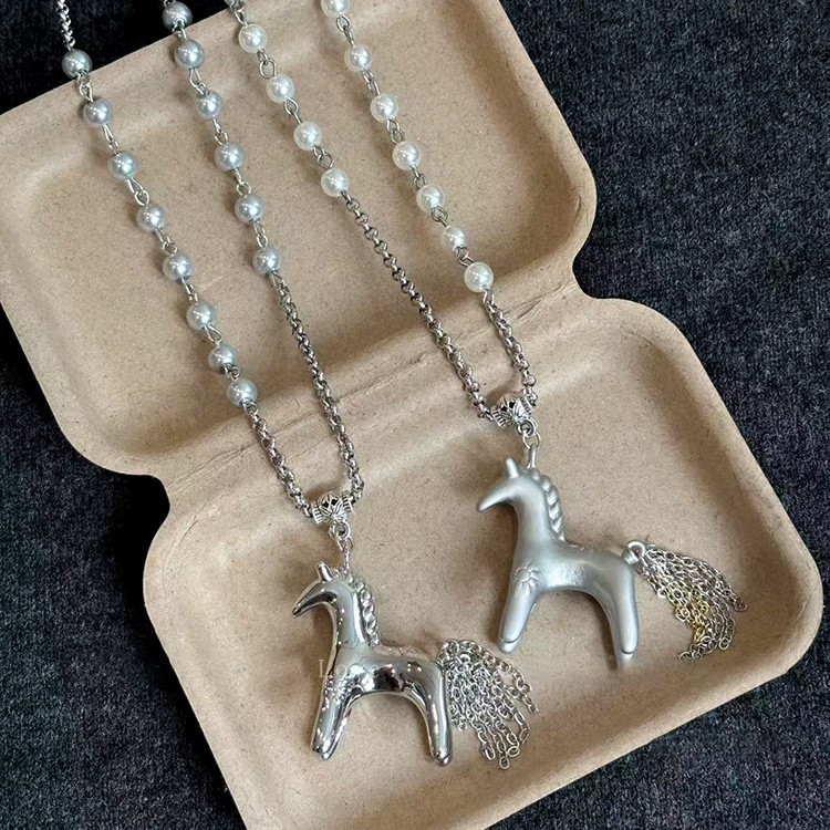 Crystal Pearl Beaded Pony Pendant Necklace Zodiac Year Young Luxury Daily Versatile Choker Niche Temperament Sweater Chain
