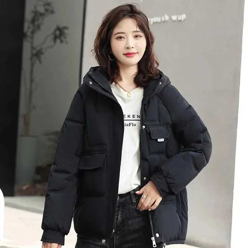 2025 New Winter Women Jacket Warm Parkas Female Thicken Cotton Padded Coats Hooded Parka Loose Snow Wear Outwear Student CoatT251105