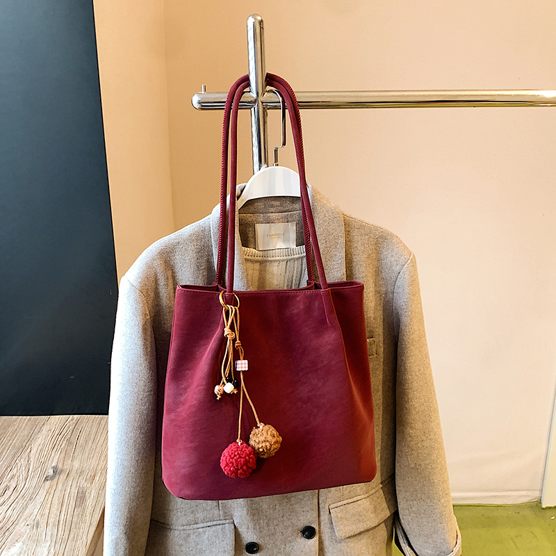 New summer women's simple, casual, fashionable, luxurious party handbag, large capacity crossbody bag, essential shoulder bag for college student