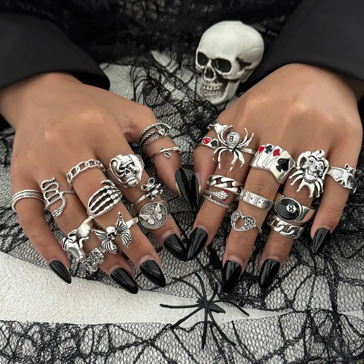 IngeSightZ 2025 Gothic Exaggerated Skull Spider Unisex Ring Set Men Punk Creative Silver Color Halloween Party Ring Jewelry 251031