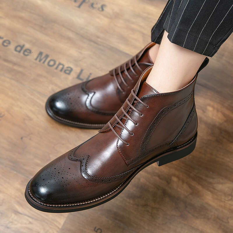 Large men's size 38-45 British style trendy Blok carved high top leather shoes Martin boots for men