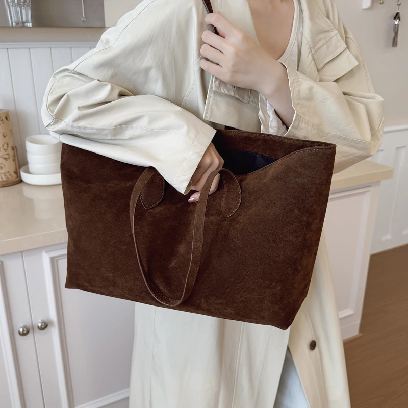 Faionable large capacity Suede Leather Shoulder Bags for Women Winter Trend Tote Bag Females Retro Handbags 251104