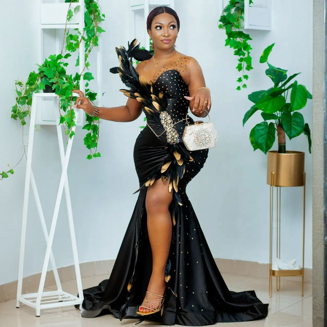African Nigeria Plus Size Prom Black Women Illusion Mermaid Evening Dresses Feather Formal Gowns for Special Occasions High Split Engagement Gown N05