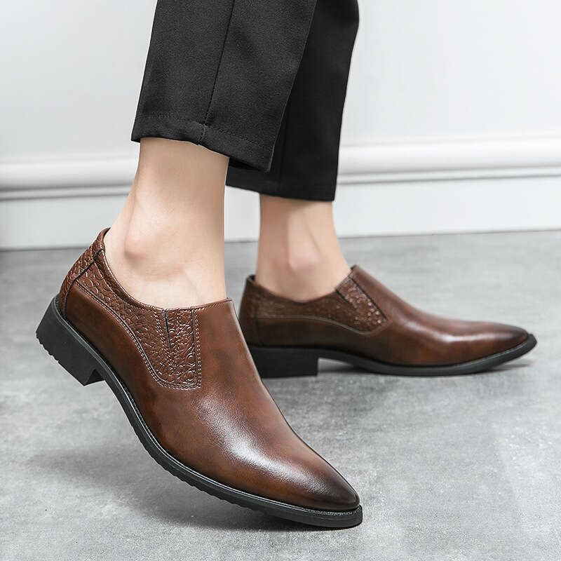 Large fitting low cut sizes 38-46, men's formal business casual leather shoes, pointed wedding shoes