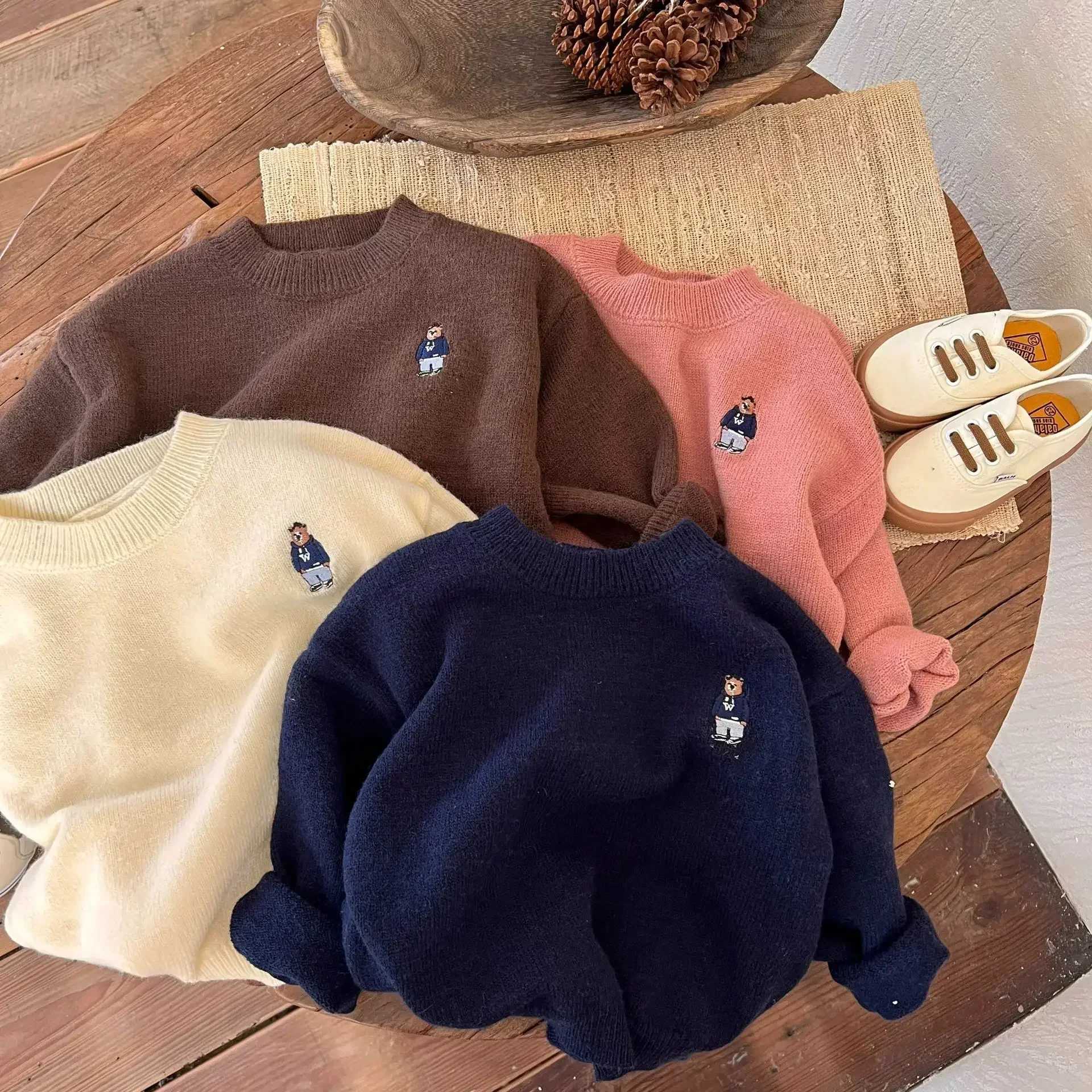 Kids Sweater 2023Autumn New Boys and Girls Cartoon Sweater Baby Low Collar Bear Sweater Trendy Net Red Fashion L251104