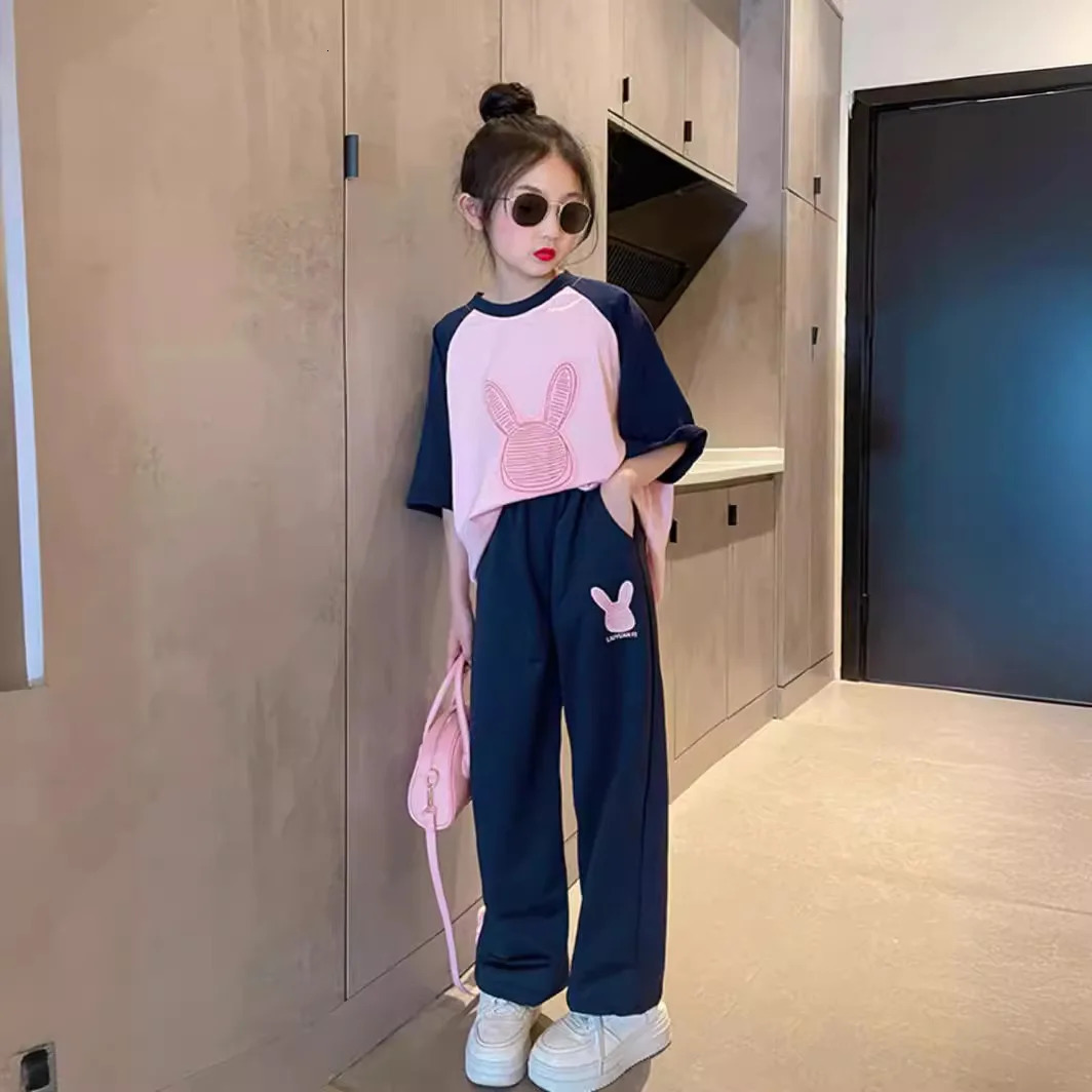 Girl sports twopiece set summer model foreign style girl big short sleeved childrens casual Tshirt 250325z