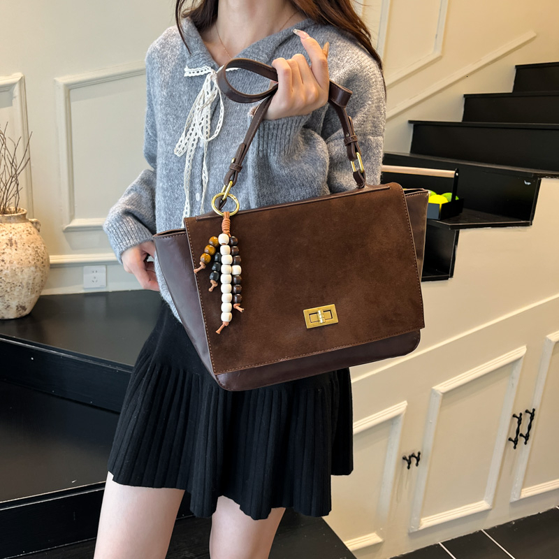 New Fashion Trend Single Shoulder Crossbody Trendy Women's Bag Versatile Light Luxury Multi-layer Texture Handbag
